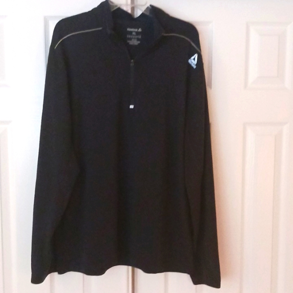 Rebook LS pullover, Dark blue, size AXL half zip. Warm  & comfortable great cond
